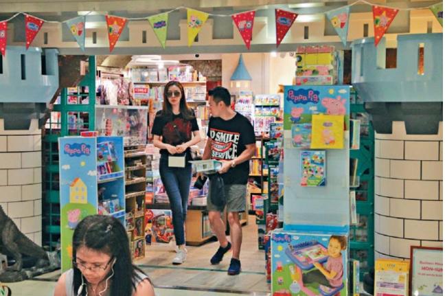 郭富城与熊黛林现状,郭富城熊黛林鞋不合脚