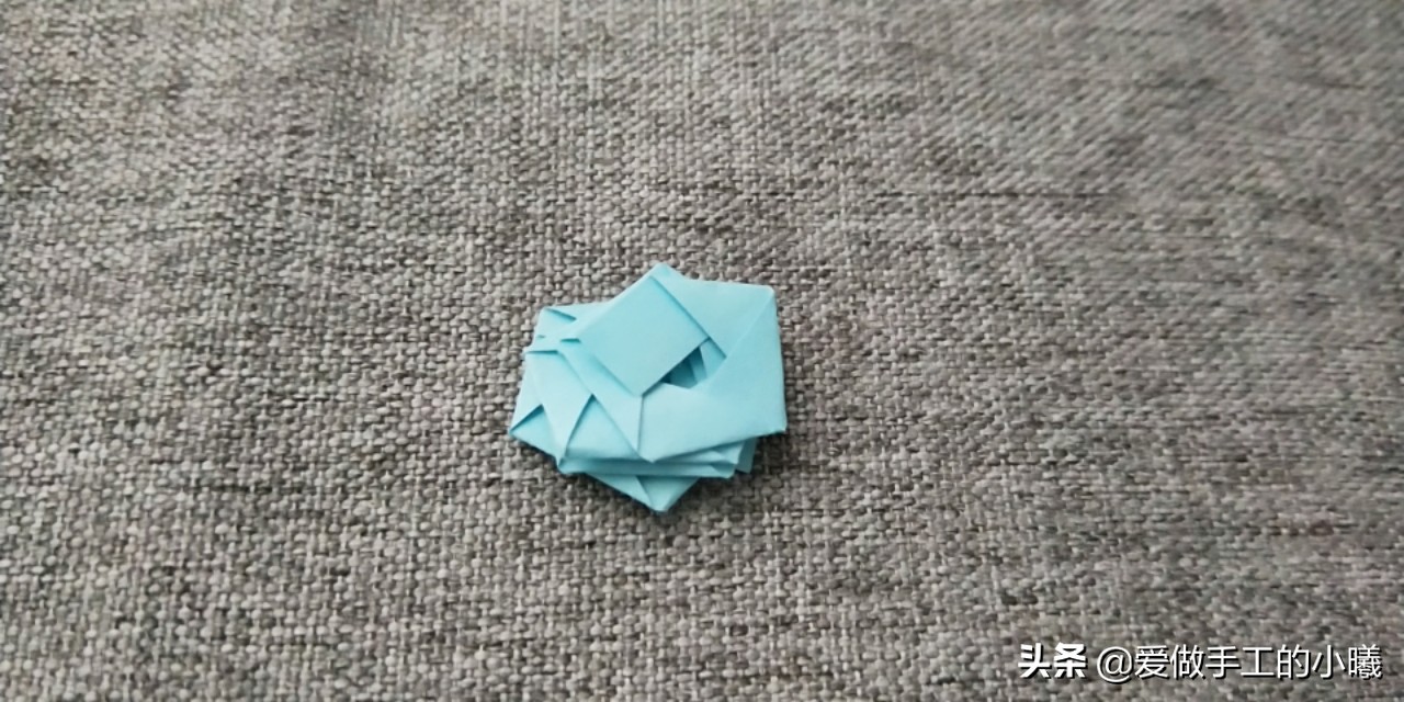 最简单的玫瑰花戒指折纸,用纸做玫瑰花戒指简单又漂亮