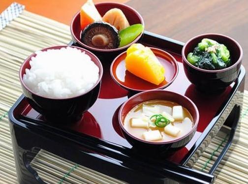 日本普通军舰上的伙食,全盛时期的日本海军伙食