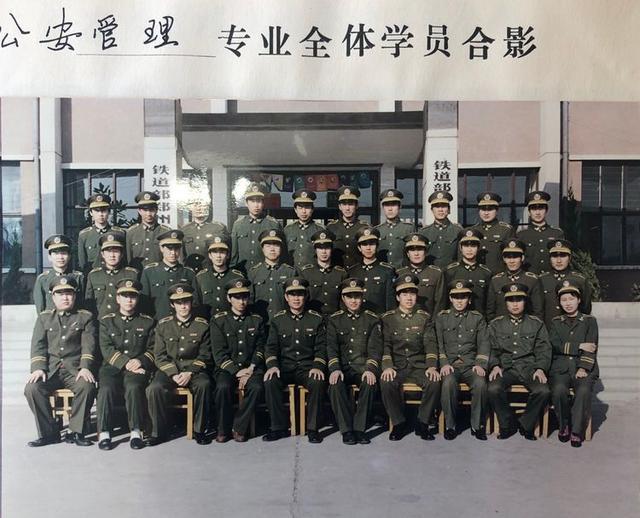 风霜雪雨师生同舟共济,风霜雪雨三十载全文