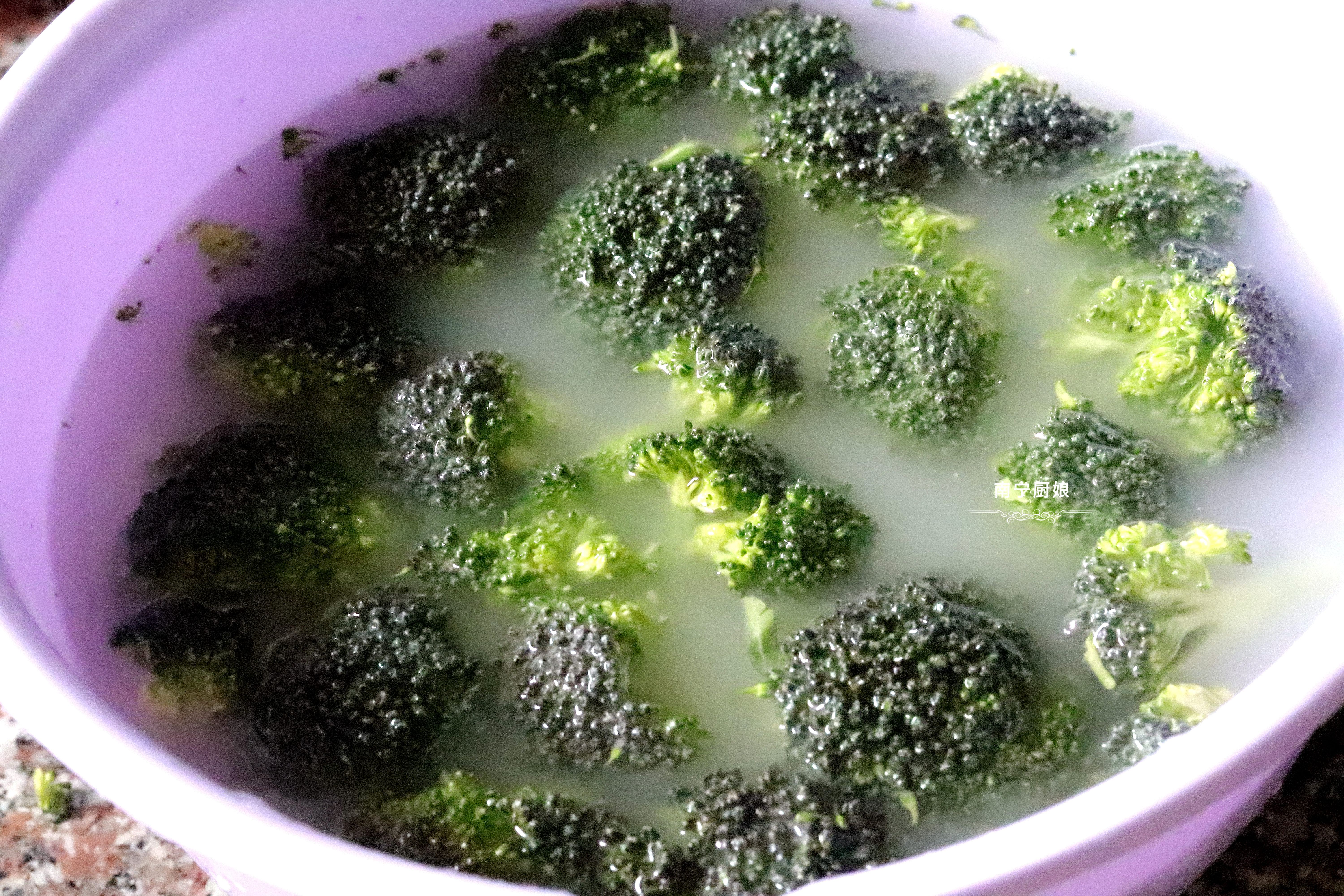 怎么清洗西兰花能去除农药和虫卵,西兰花怎么去除残留农药及虫子