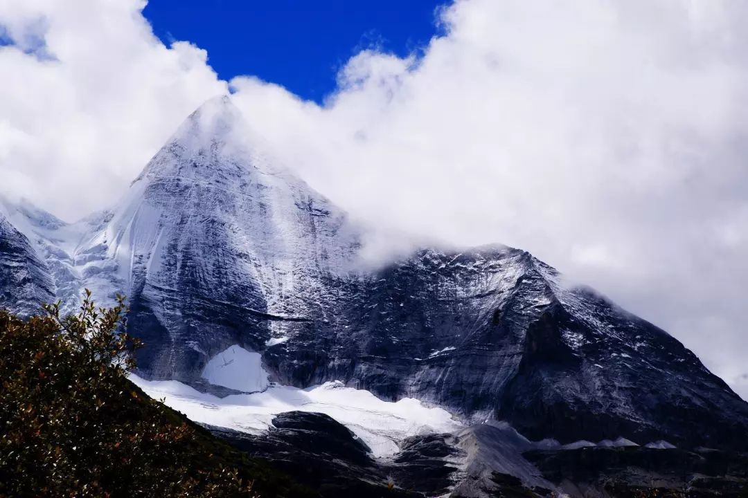 稻城亚丁白云,稻城亚丁风景没有想象中的那么美