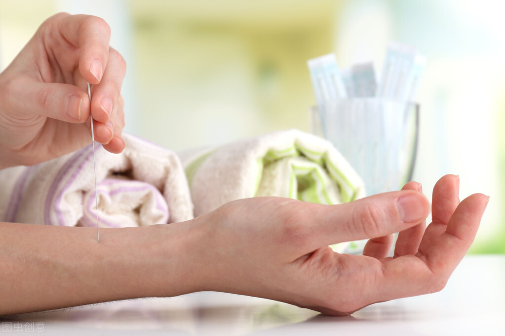 养生保健场所针灸算非法行医吗,理疗馆治疗事故是非法行医吗