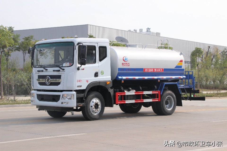 国六5方洒水车市场畅销蓝牌车型,国五20吨洒水车多少钱