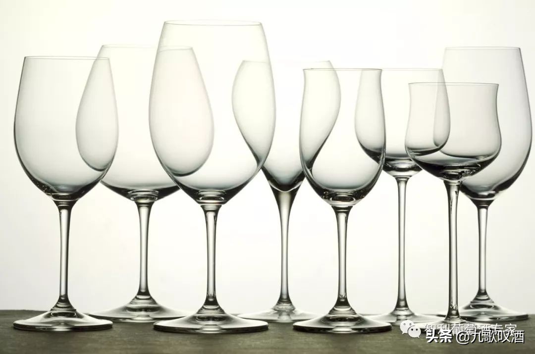 那个带唇印的红酒杯是什么杯?看完你就是朋友圈最懂葡萄酒杯的人