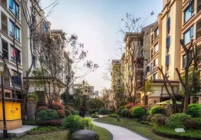 别墅庭院景观石设计,别墅庭院景观设计要点及绿化