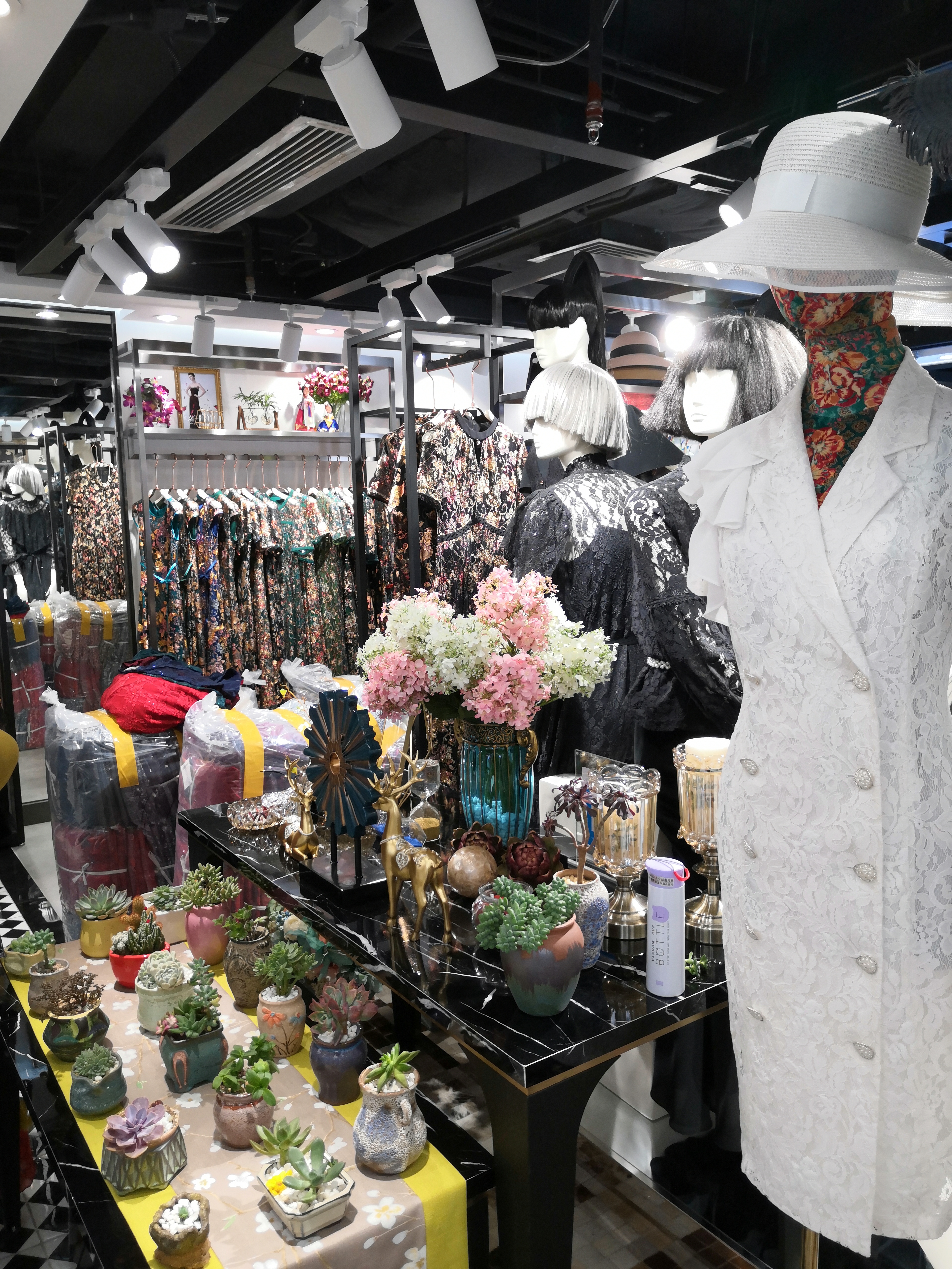 白马服装市场做直播,白马服装市场直播秒杀