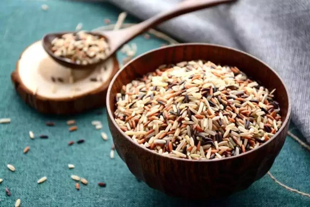 这家餐厅火了特色菜,这家餐厅火了顾客排队