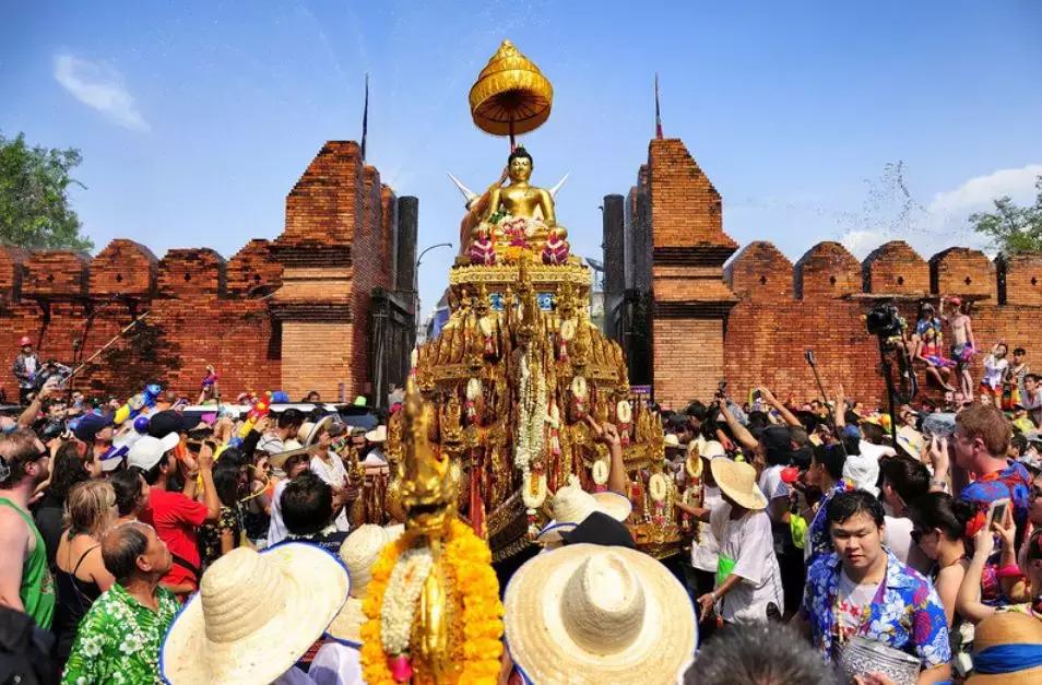 泰国泼水节天团,泰国超燃泼水节