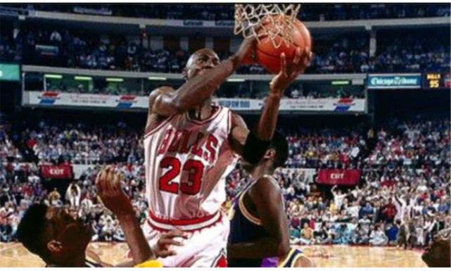 “乔丹伟大23战”9-12:69分坐实骑士克星,1动作吓坏魔术师