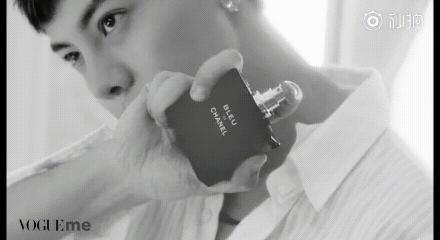 陈伟霆用香奈儿蔚蓝浓香还是淡香,香奈儿陈伟霆同款香水