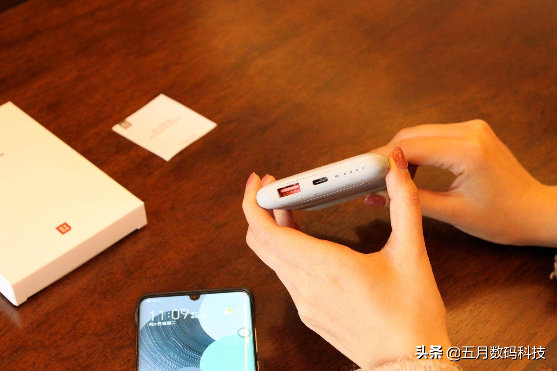 无线充电器适用苹果华为手机通用,无线充电宝适用于苹果华为