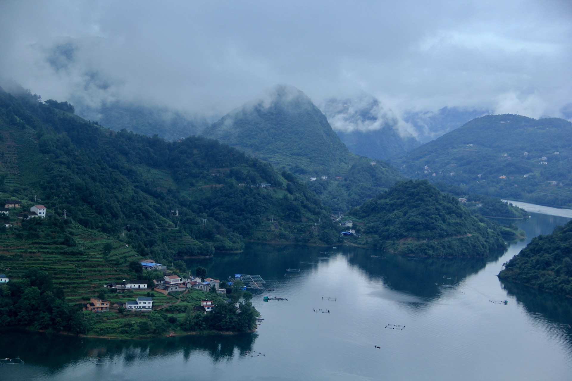 清江画廊800里清江美如画,清江画廊到底有多美