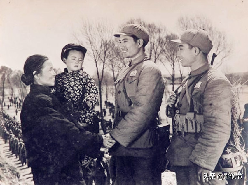 为什么《南征北战》成了“老三战”，《红日》却成了“大毒草”？