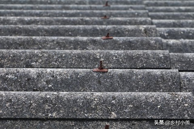 农村建房琉璃瓦和水泥瓦,水泥瓦和彩钢瓦哪个最实用