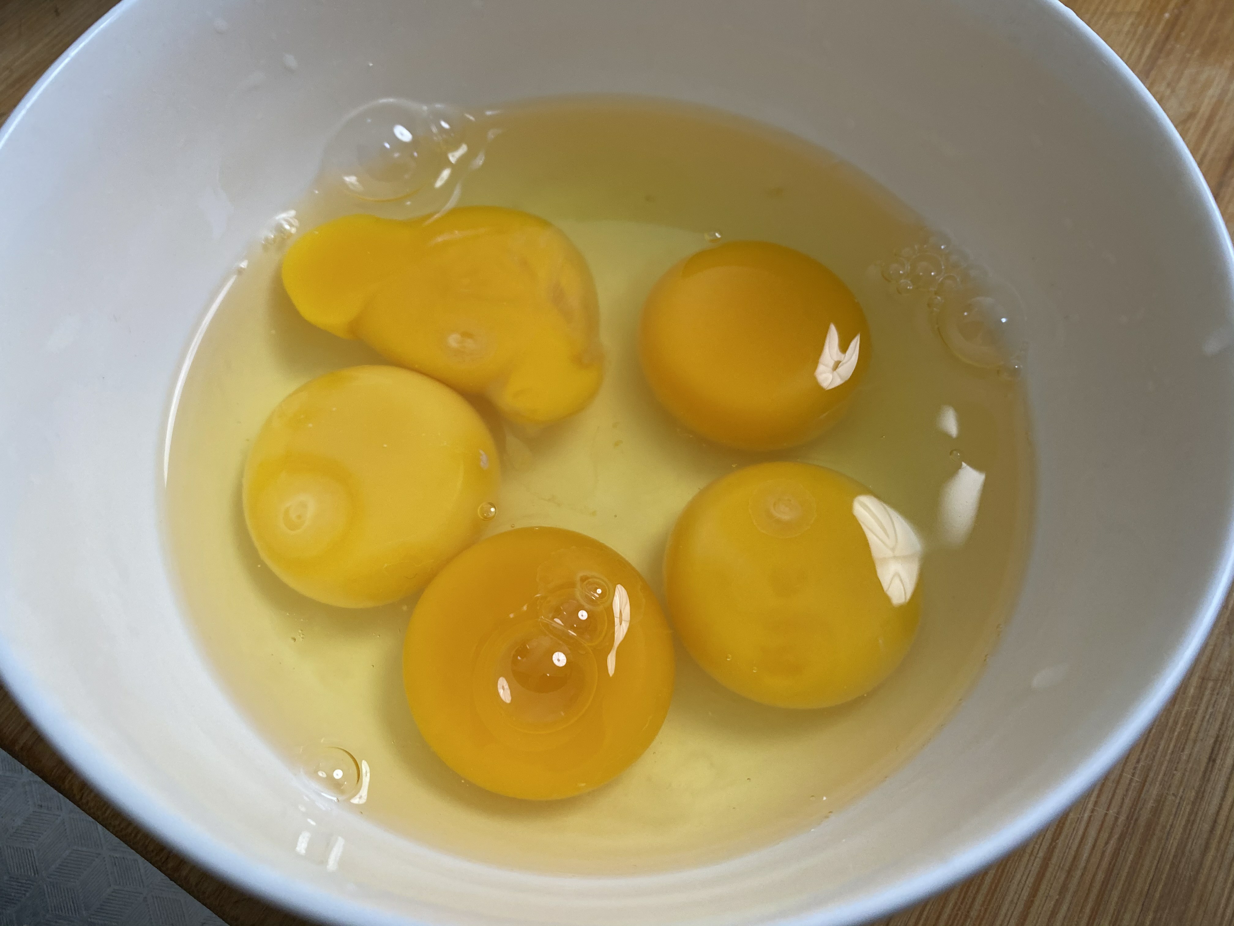 泡发香菇干小方法,新鲜香菇和干香菇哪种营养好