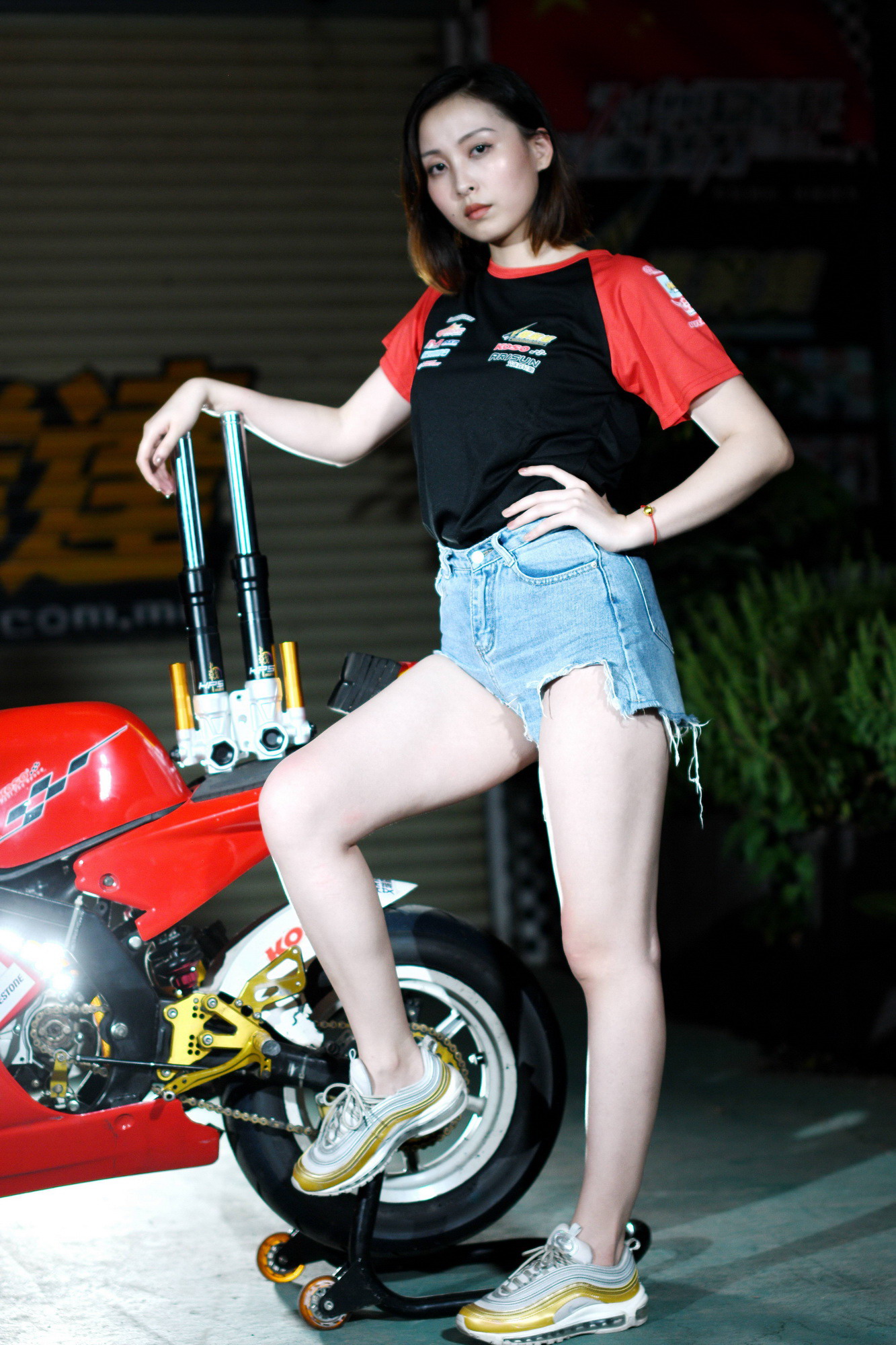 提高了稳定性与舒适度!野蛮公牛HPS前叉、XPS后减震