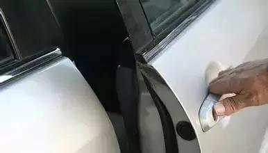 老鼠从哪里钻进车内,老鼠是怎么钻进车里的