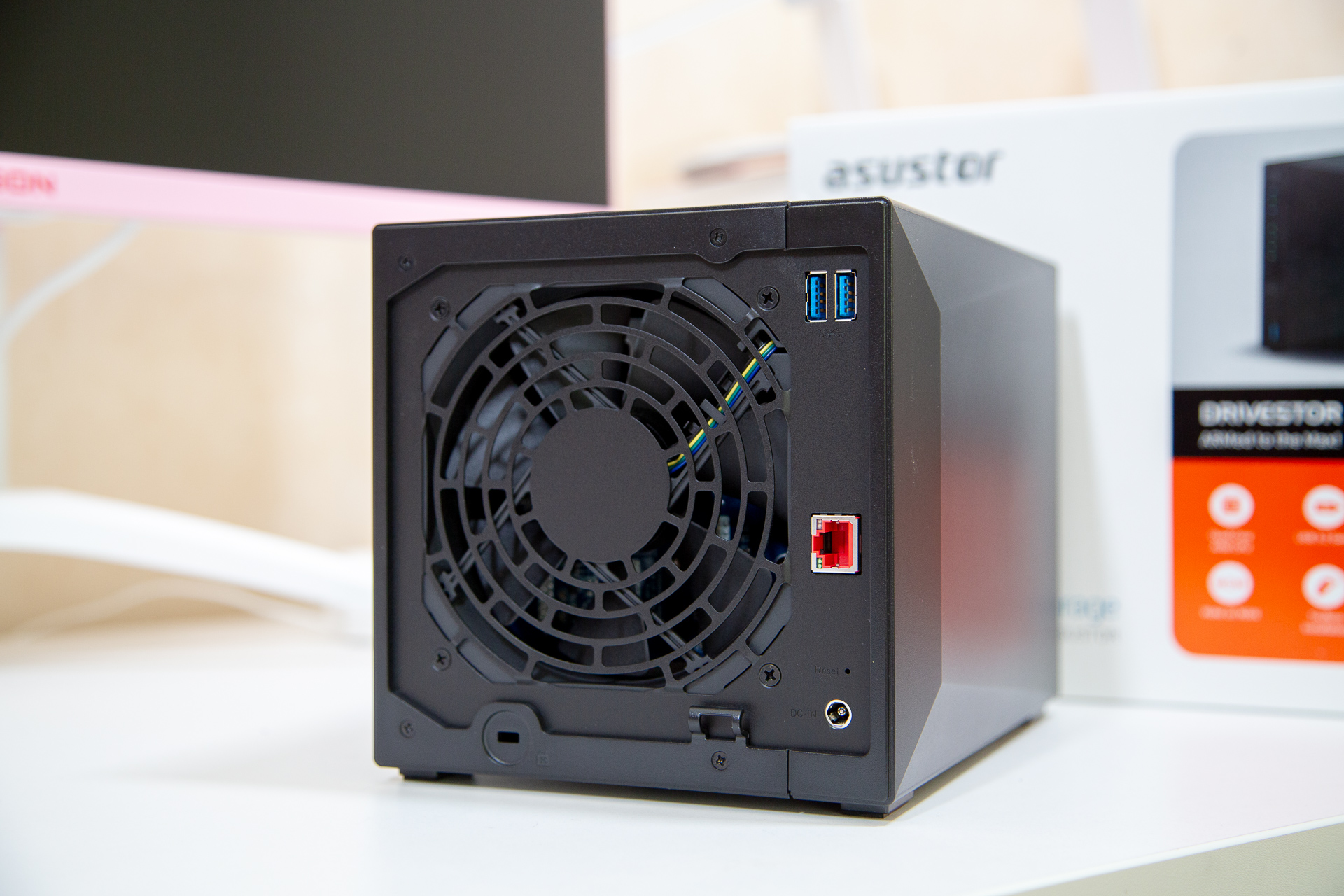 全系升级2.5G网口？ASUSTOR爱速特AS3304T会是合适的家用NAS吗？