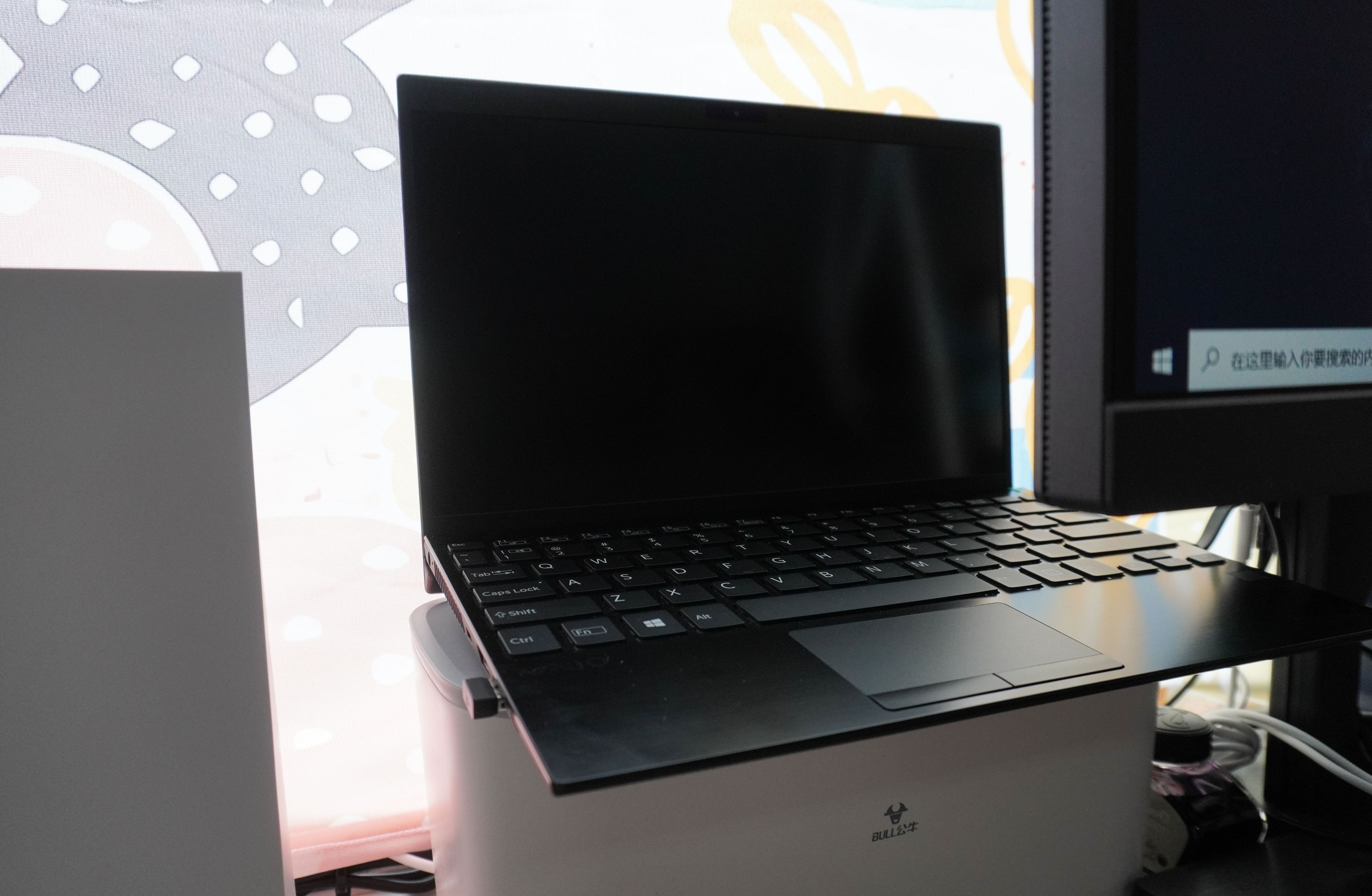 轮岗办公,办公休息区桌面布置