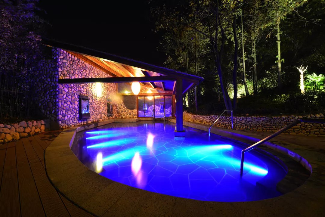 南京汤山紫清湖旅游区森林温泉,南京汤山紫清湖温泉旅游度假村