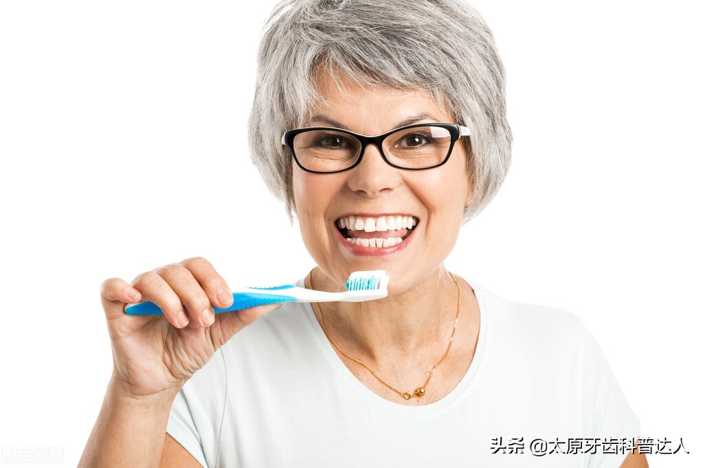老年人可种植满口牙吗,老年人种植一颗大牙费用
