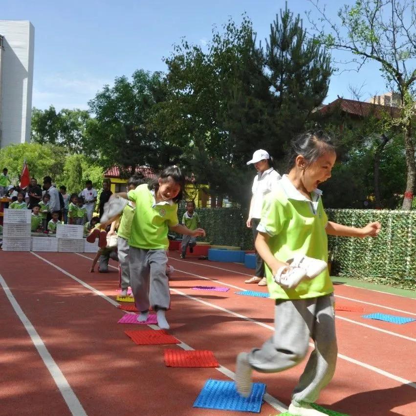 幼儿园我是小红军重走长征路游戏,小班重走长征路闯关游戏