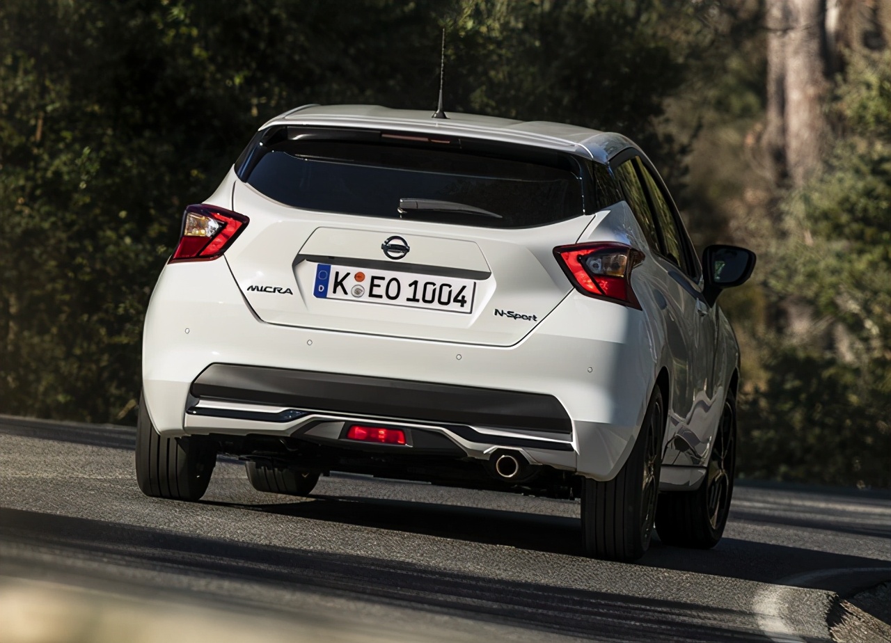 日产玛驰和飞度哪个好开,全新玛驰仅售7万