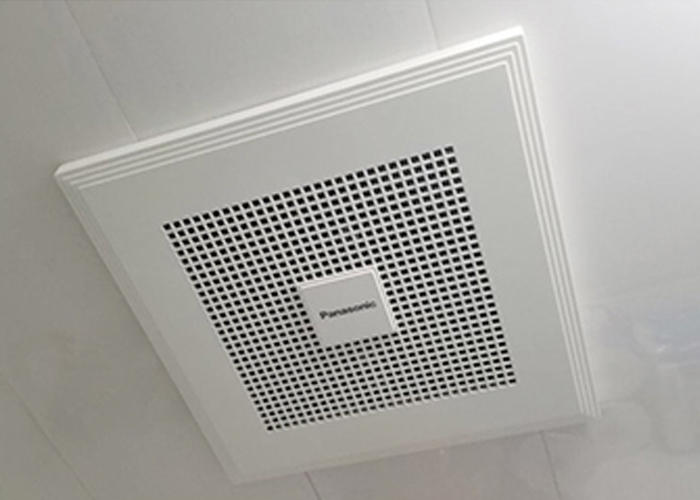 浴室排气扇如何换气,浴室是安装排气扇还是换气扇