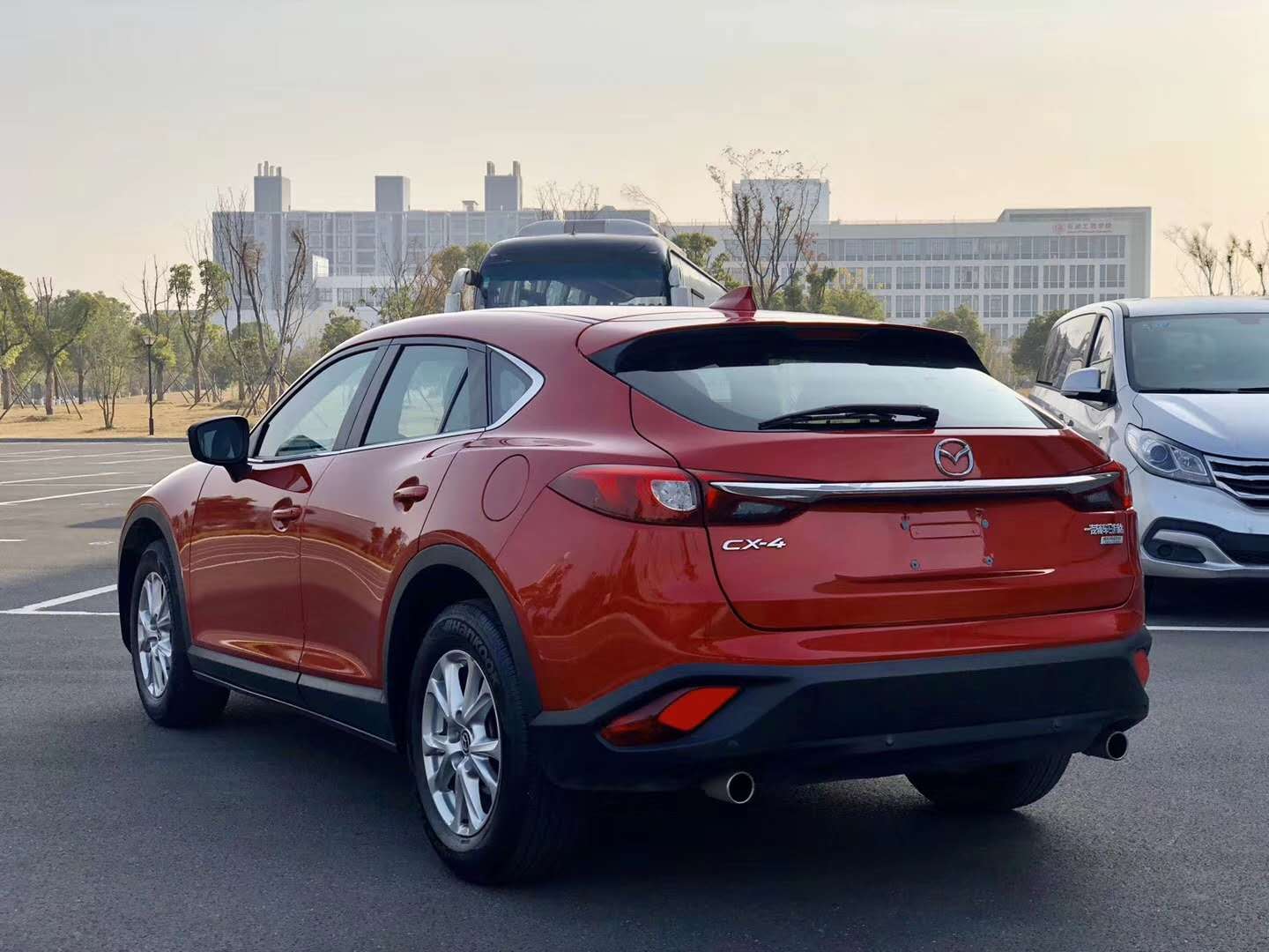 车贩子的准新车哪来的,二手车不易被发现的猫腻