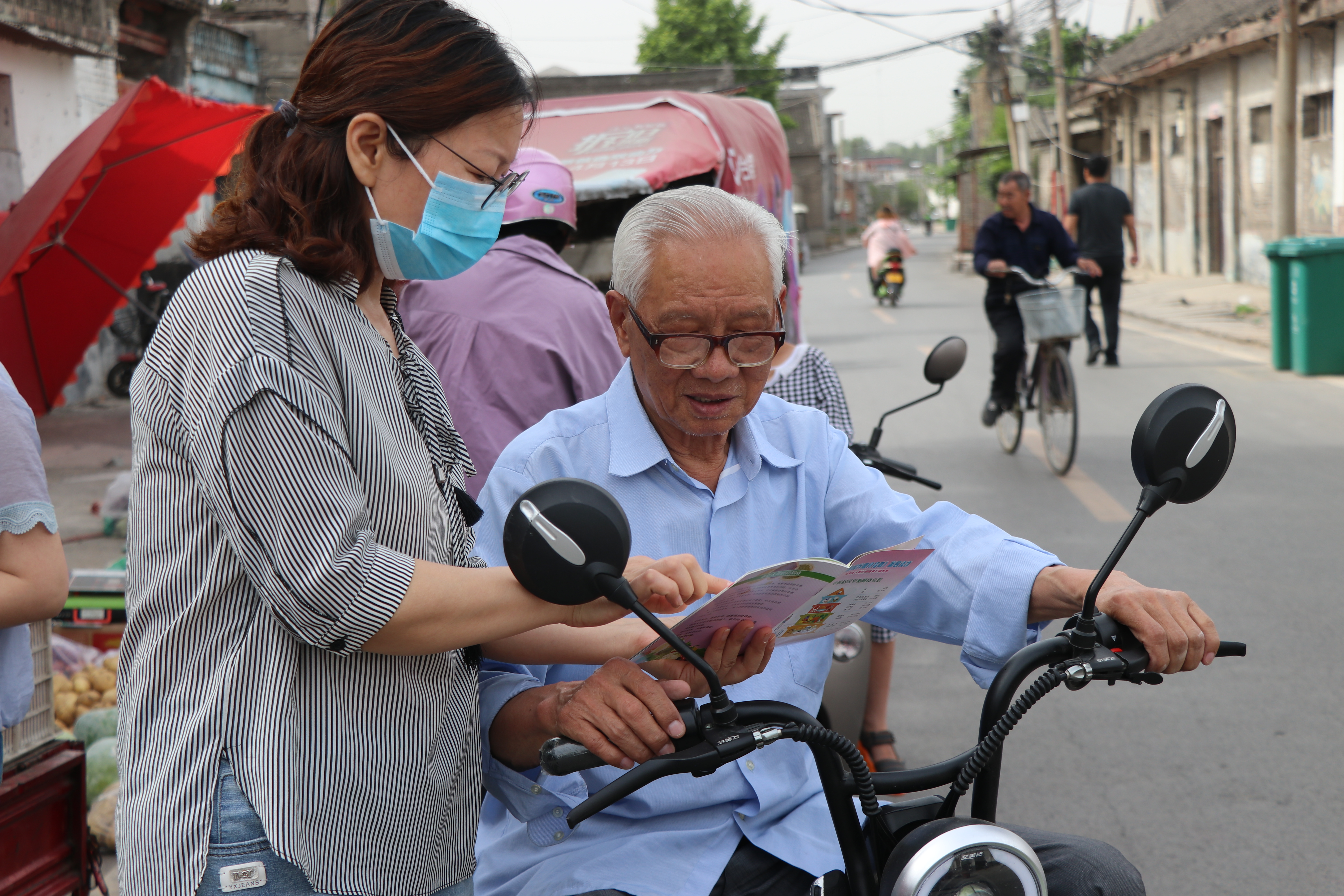 扶贫先扶体和智,扶贫先扶志治懒病