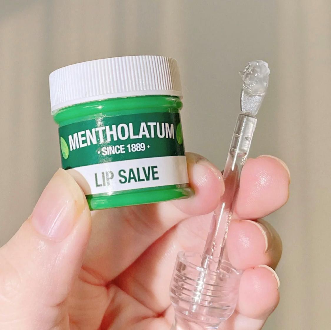 嘴唇变丑的十大坏习惯,这几个习惯会使嘴唇变得越来越厚