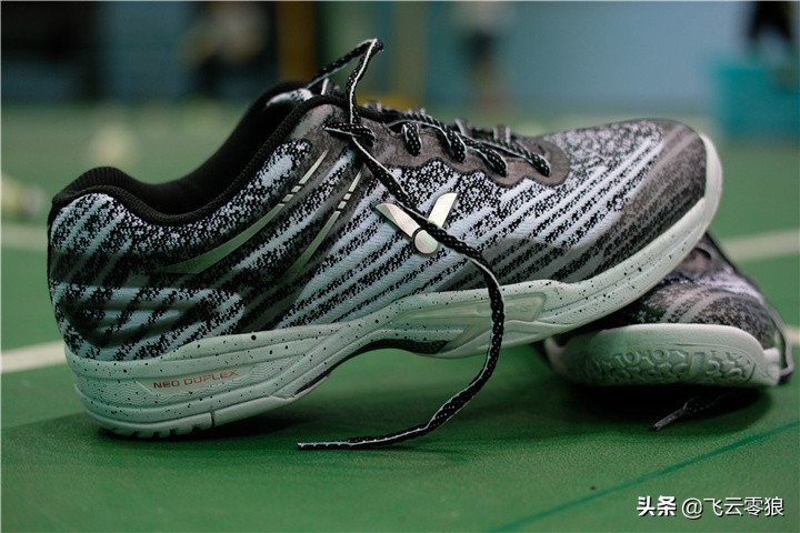 飞云a922评测,羽毛球鞋排行榜前十名中羽