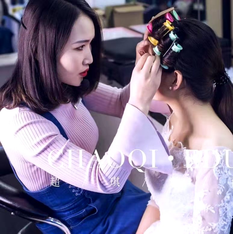 学化妆容易吗有哪些技巧推荐,学化妆技术有什么用