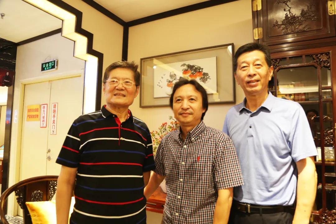 让艺术走进生活让陶艺丰富生活,让艺术品走进生活