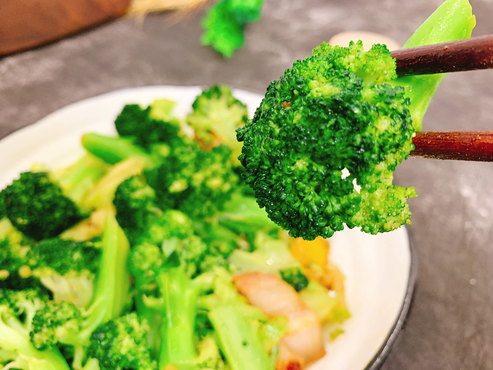 用什么办法炒青菜不发黑,有什么方法炒青菜不黄