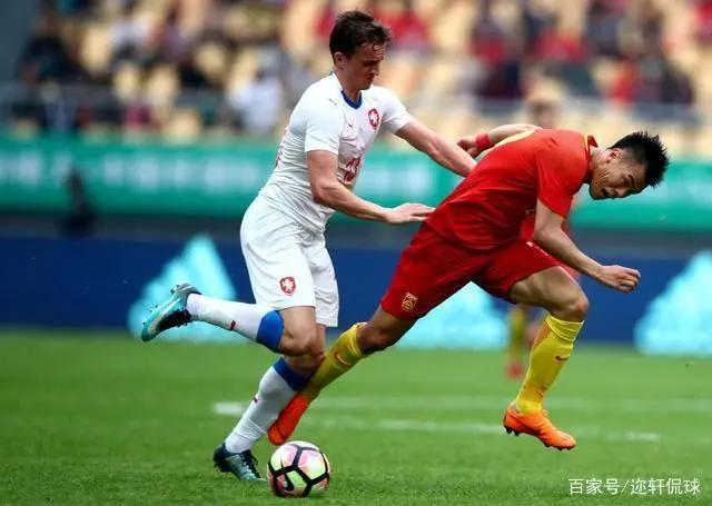 中国前锋29场轰19球却无缘国足！亚足联喊冤：里皮应该带他