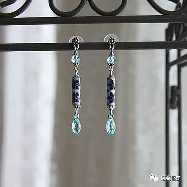 施华洛世奇水晶和珠子打造闪亮弹簧吊坠手链，附制作图解教程