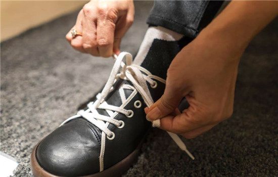 鞋带头坏了怎么弄的教程,修理鞋带头的小妙招