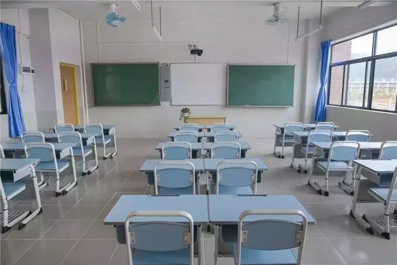 华立中英文学校是不是贵族学校,华立中英文学校升学