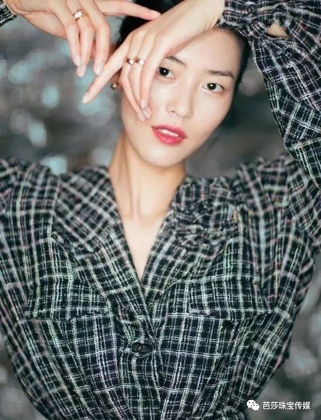 撞衫撞物尴尬瞬间,撞衫撞鞋子有点尴尬