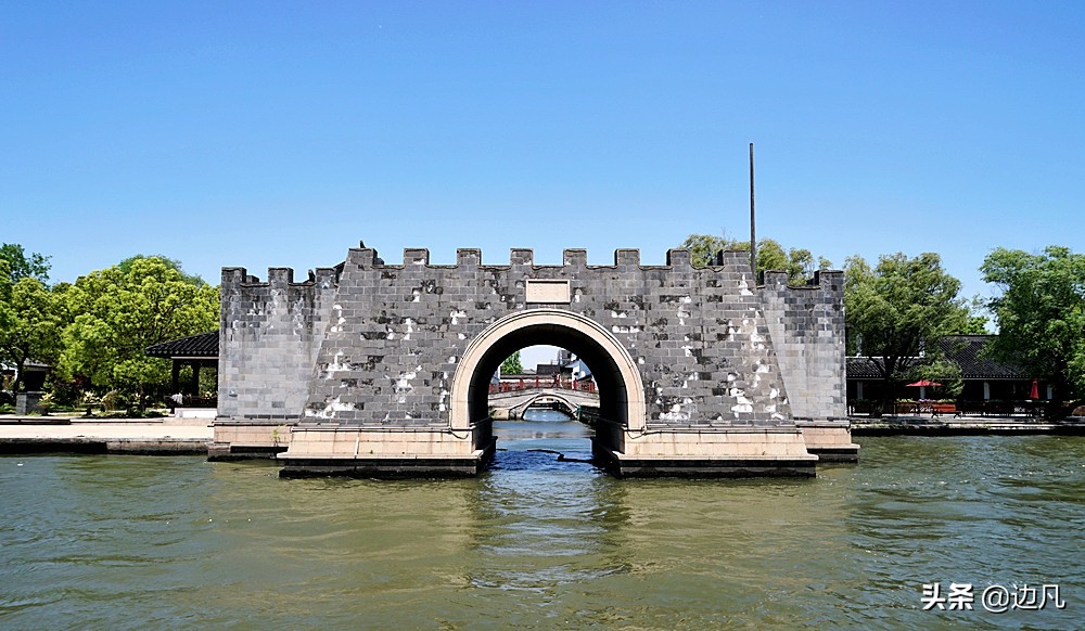 南湖是浙江三大名湖之一,嘉兴南湖三大名湖