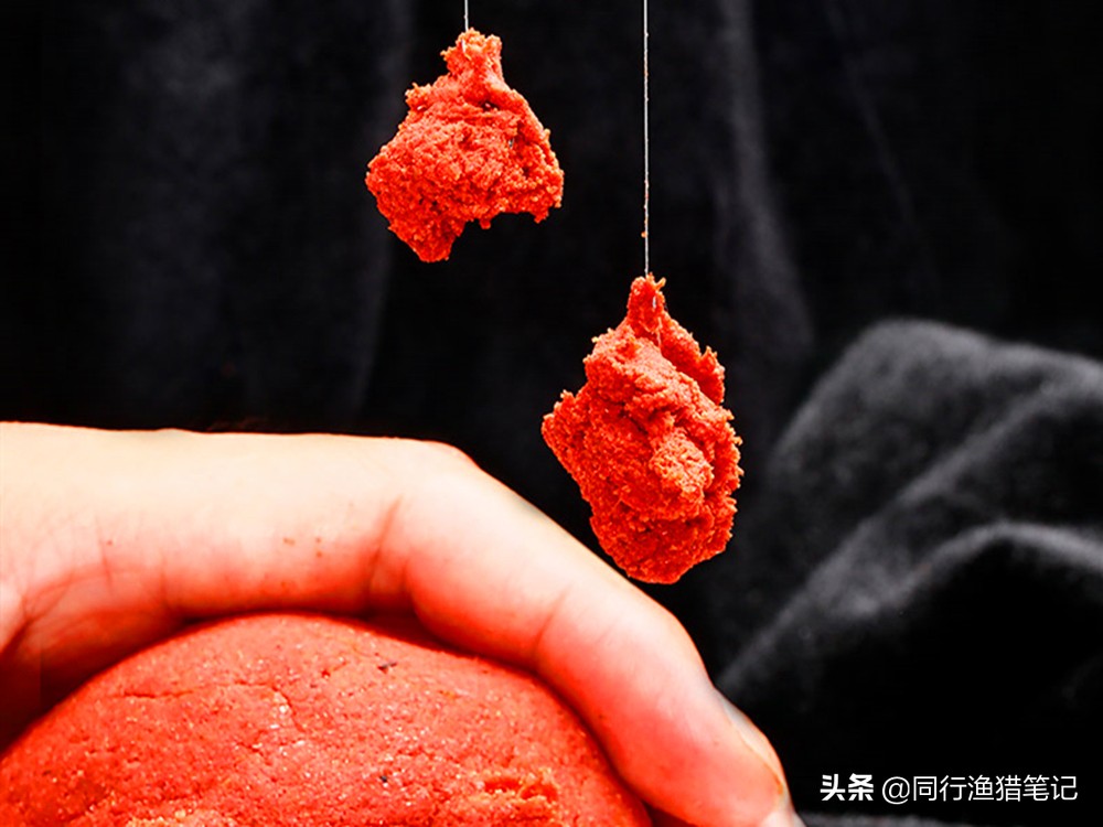鱼饵的正确挂钩方法,鱼饵怎么挂钩容易钩到鱼