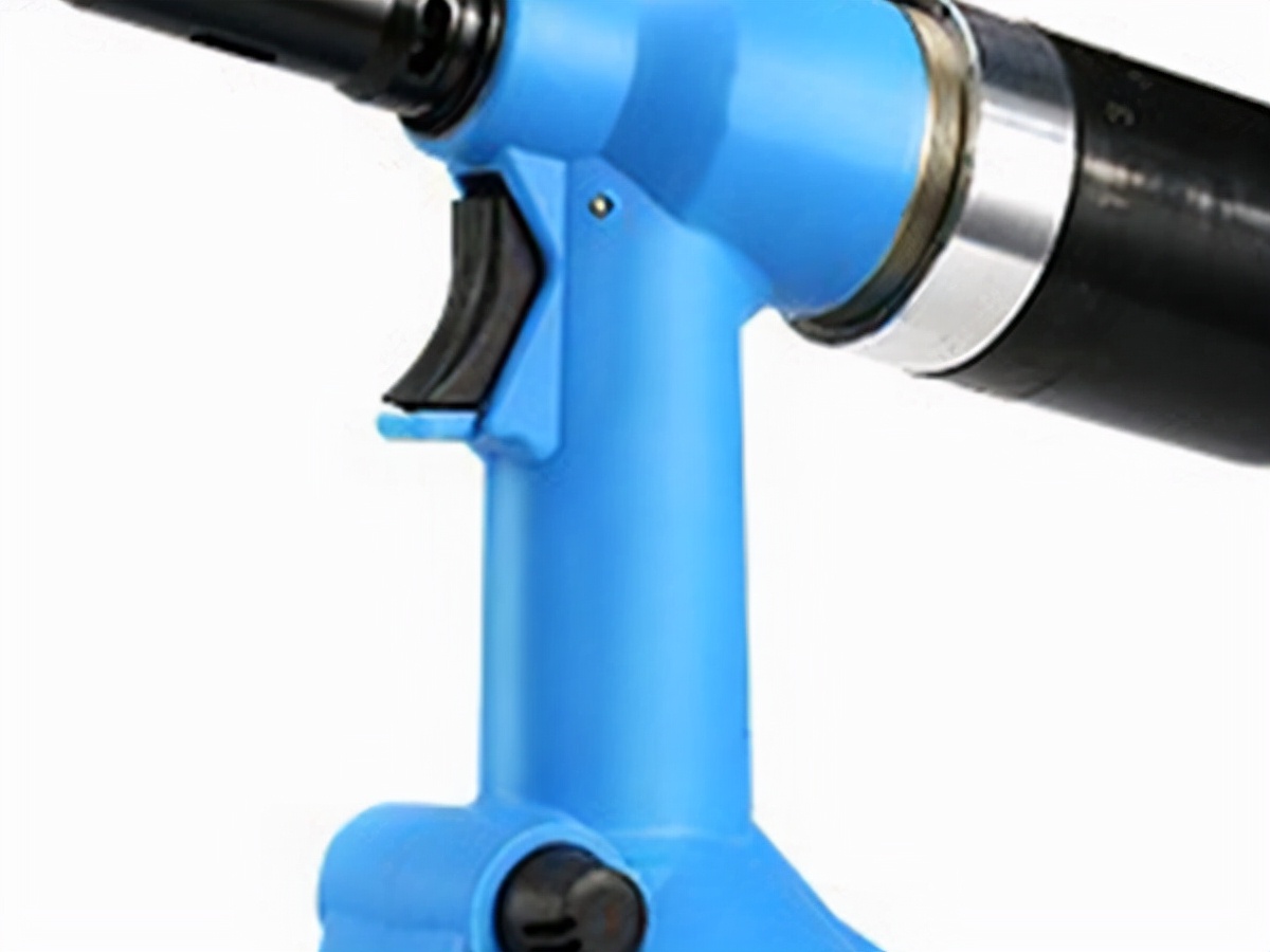 拉铆螺母枪不转怎么回事,螺母拉铆枪拉不紧什么原因