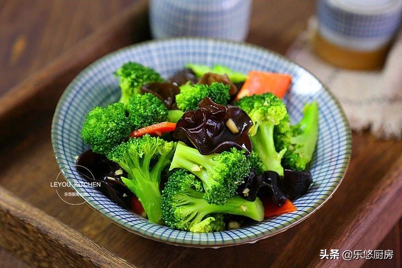 过年大鱼大肉吃腻了试试这道凉菜,过年待客菜谱10个凉菜