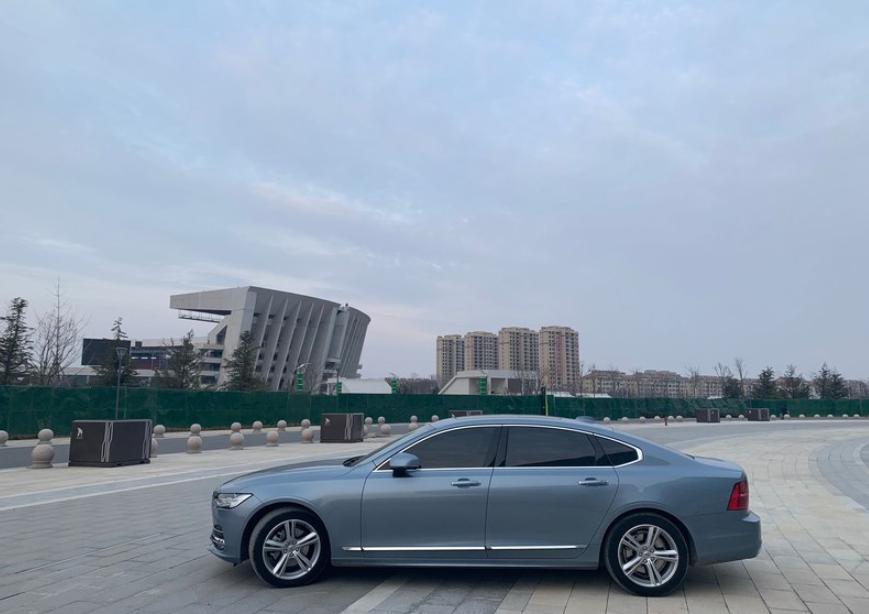 沃尔沃s90t8一年用车成本,奥迪a6跟沃尔沃s90后期用车成本