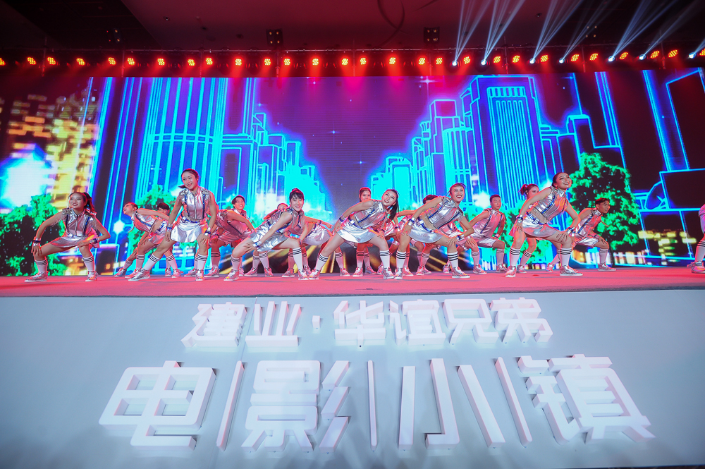 华谊兄弟电影小镇和建业电影小镇,建业华谊兄弟电影小镇演出时间表