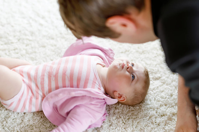 育儿知识4个月宝宝怎么教,四个月宝宝养育知识