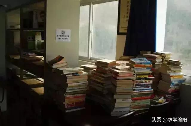 高校街拍西南科技大学城市学院,四川西南科技大学城市学院