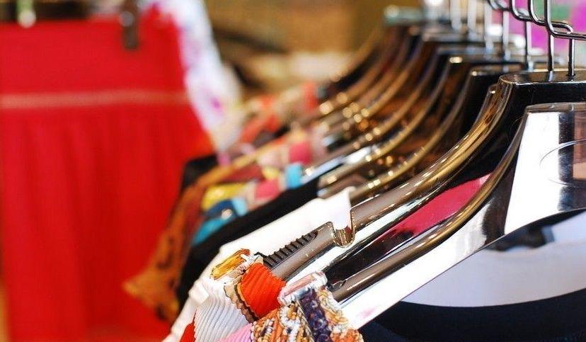 如何开服装设计公司,怎么开服装加工厂创业项目